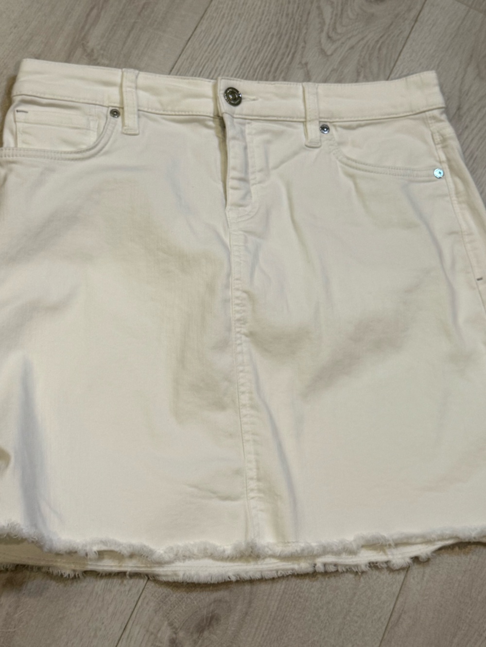 Tommy Bahama Women’s White Twill Mini Skirt